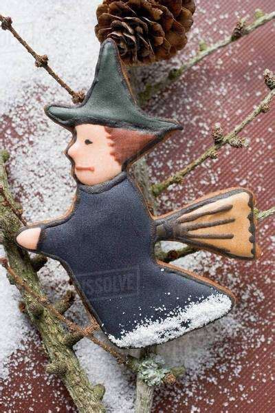 Gingerbread Witch Cookies: A Nostalgic Treat for all Ages
